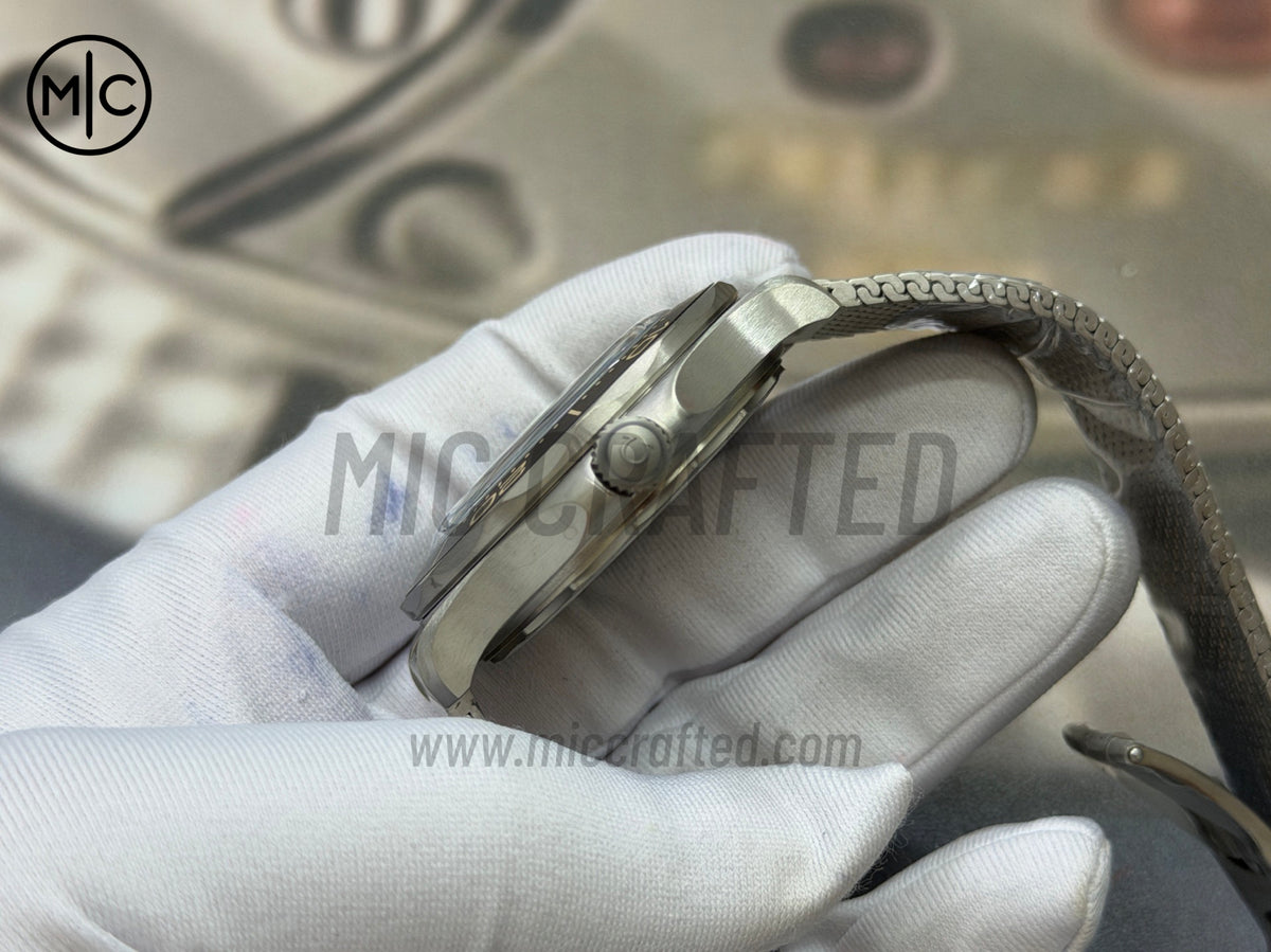 Seamaster 300 "No Time to Die" Limited Edition on Titanium Mesh Bracelet – Premium Edition