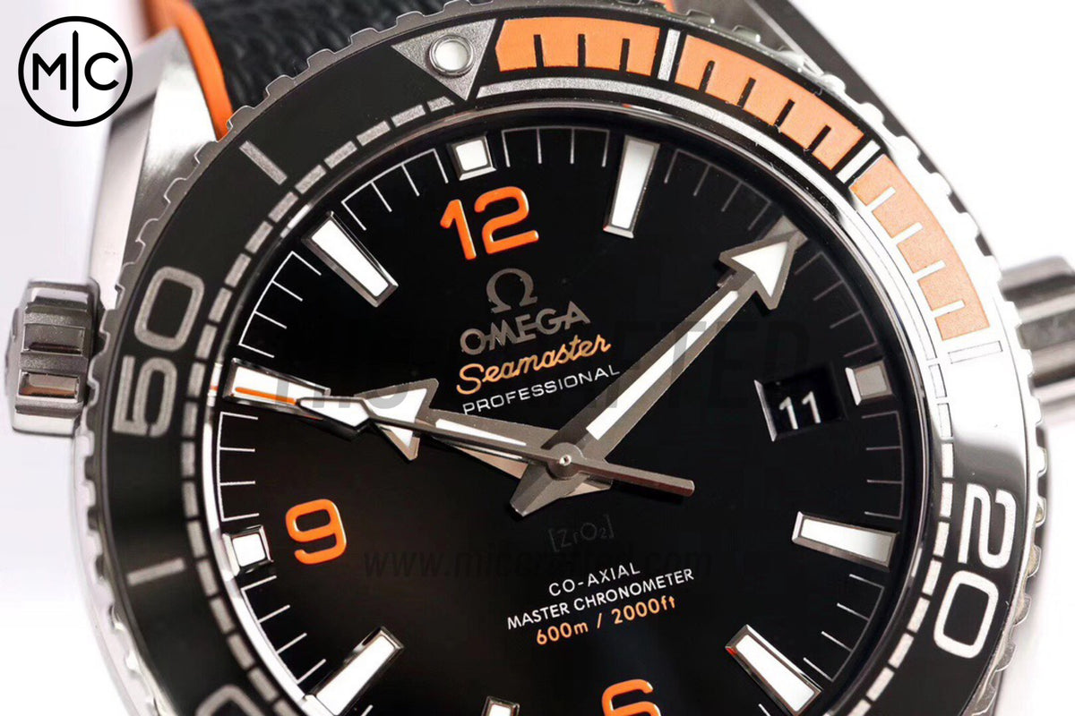 海馬 Planet Ocean 43.5mm 黑色／橙色錶圈黑色錶盤配尼龍錶帶 - 尊貴版