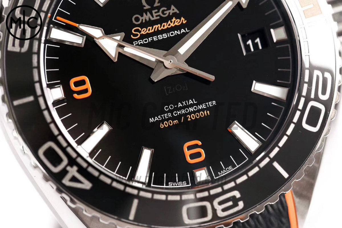 海馬 Planet Ocean 43.5mm 黑色／橙色錶圈黑色錶盤配尼龍錶帶 - 尊貴版