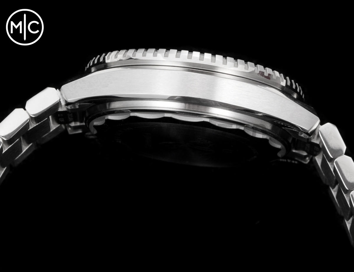 Planet Ocean 600M 42mm Black Bezel on SS Bracelet – Premium Edition