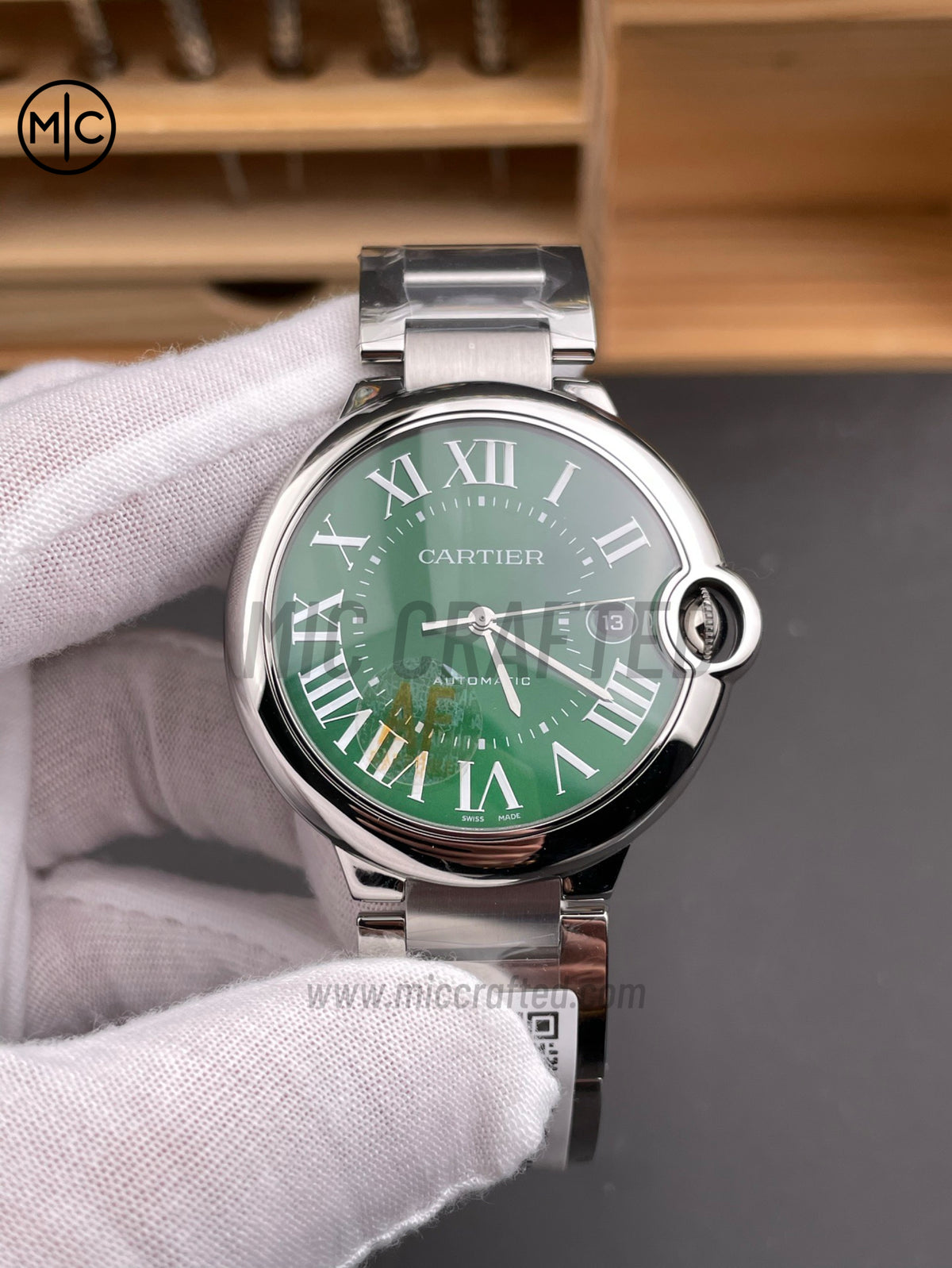Ballon Bleu 42mm SS 綠色紋理錶盤配 SS 錶鏈 - 尊享版