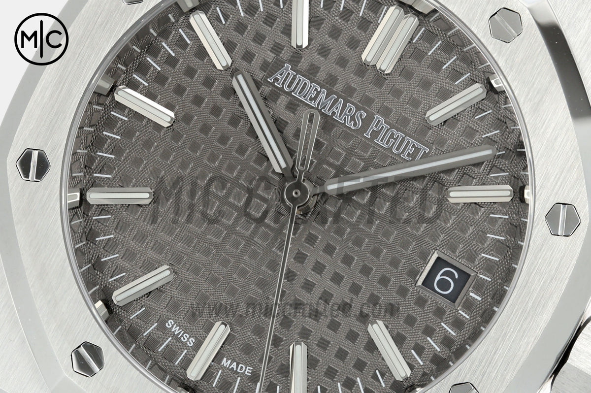 Royal Oak 37mm 15550 SS 灰色紋理錶盤配 SS 錶鏈 - 尊貴版