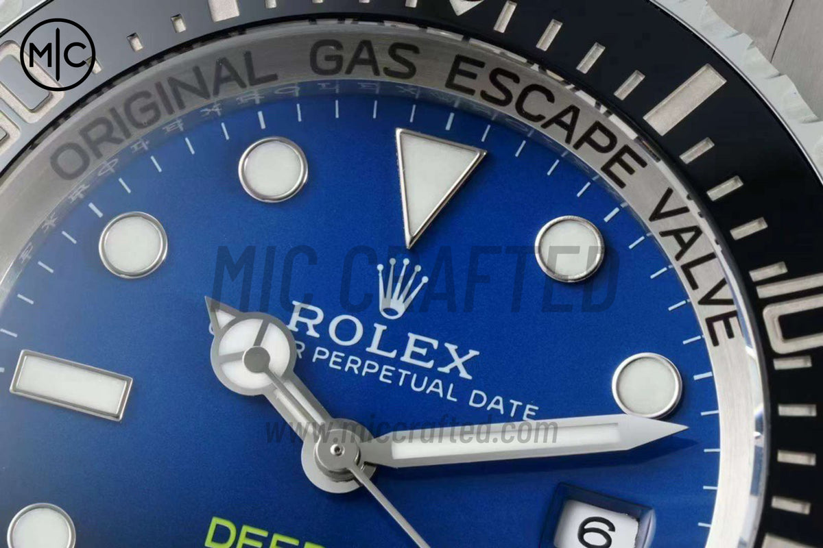Sea-Dweller D-Blue 126660 904L 精鋼錶殼與鍊帶 - 尊貴版