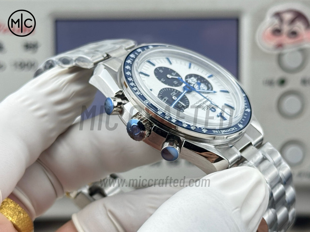 Speedmaster Professional 42mm “Silver Snoopy Award” 50th Anniversary on SS Bracelet – Premium Edition