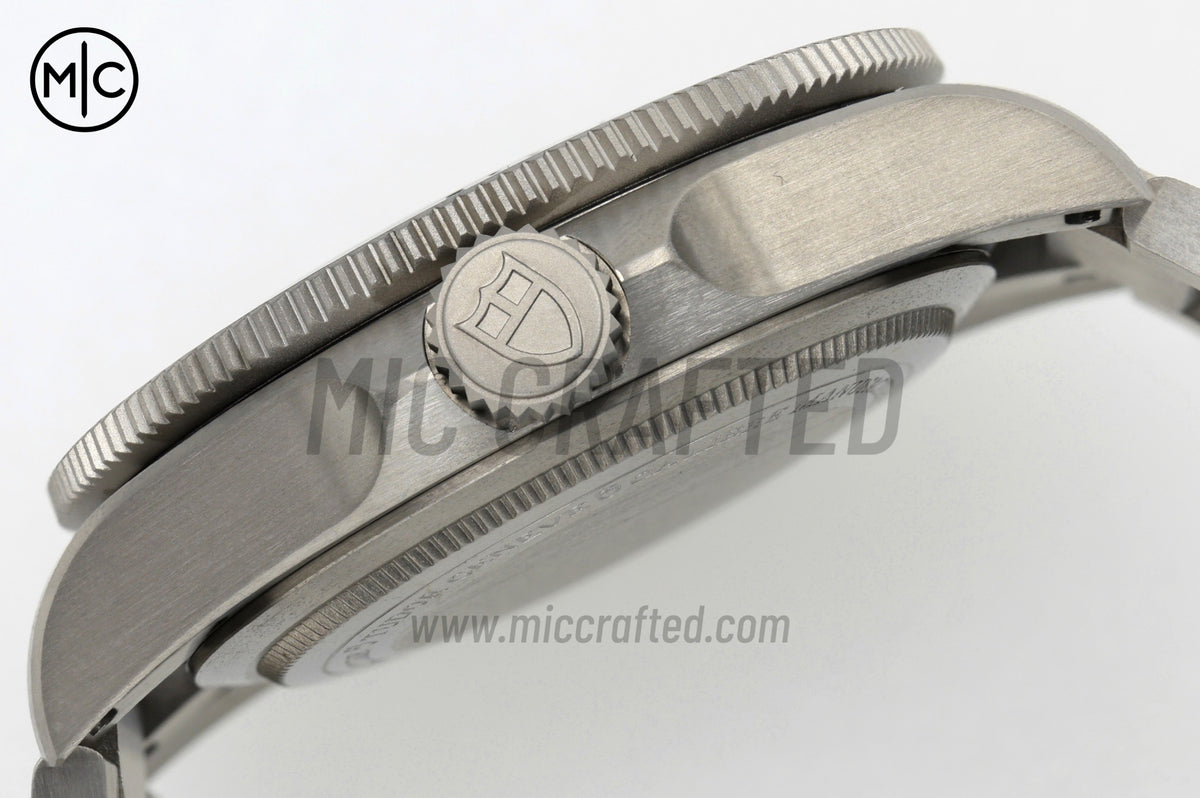 Pelagos Ultra 43mm Titanium Black Dial on Titanium Bracelet – Premium Edition