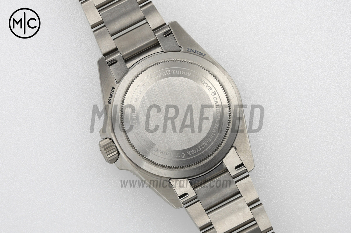 Pelagos Ultra 43mm Titanium Black Dial on Titanium Bracelet – Premium Edition