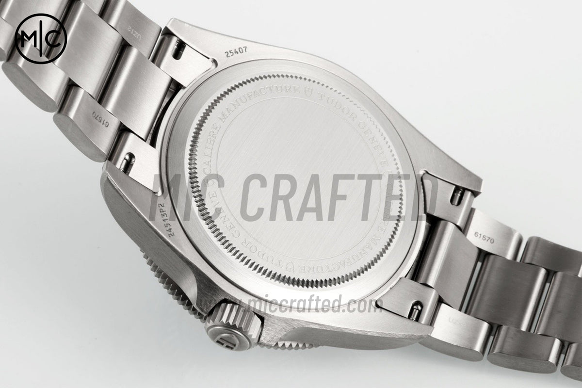 Pelagos 39mm Titanium Black Dial on Titanium Bracelet – Premium Edition