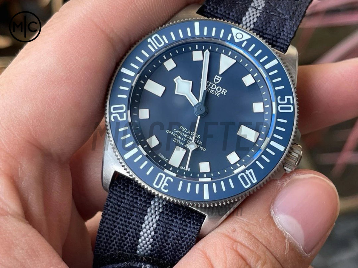 Pelagos FXD 42mm 鈦金屬 m25707b 藍色錶面 配藍色尼龍錶帶 - 高級版
