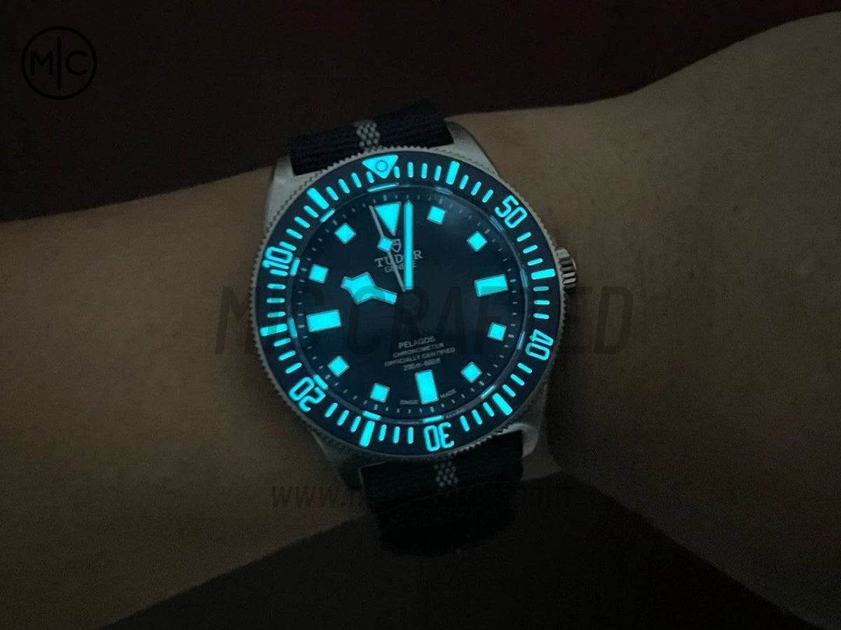 Pelagos FXD 42mm 鈦金屬 m25707b 藍色錶面 配藍色尼龍錶帶 - 高級版