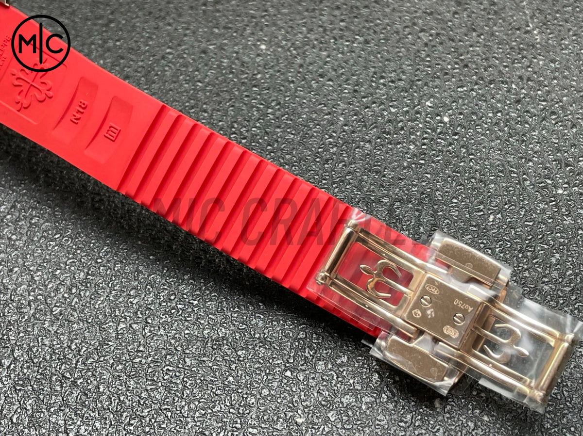 Aquanaut 7968/300R-001 39.9mm 白色錶盤配紅色橡膠錶帶 - 高級版