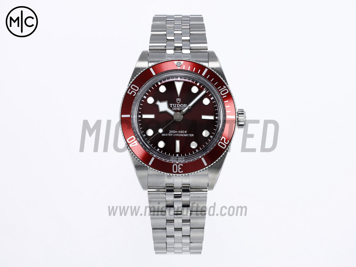 Black Bay Fifty Eight 39mm SS 紅色錶盤配 Jubilee 錶鏈 - 尊享版