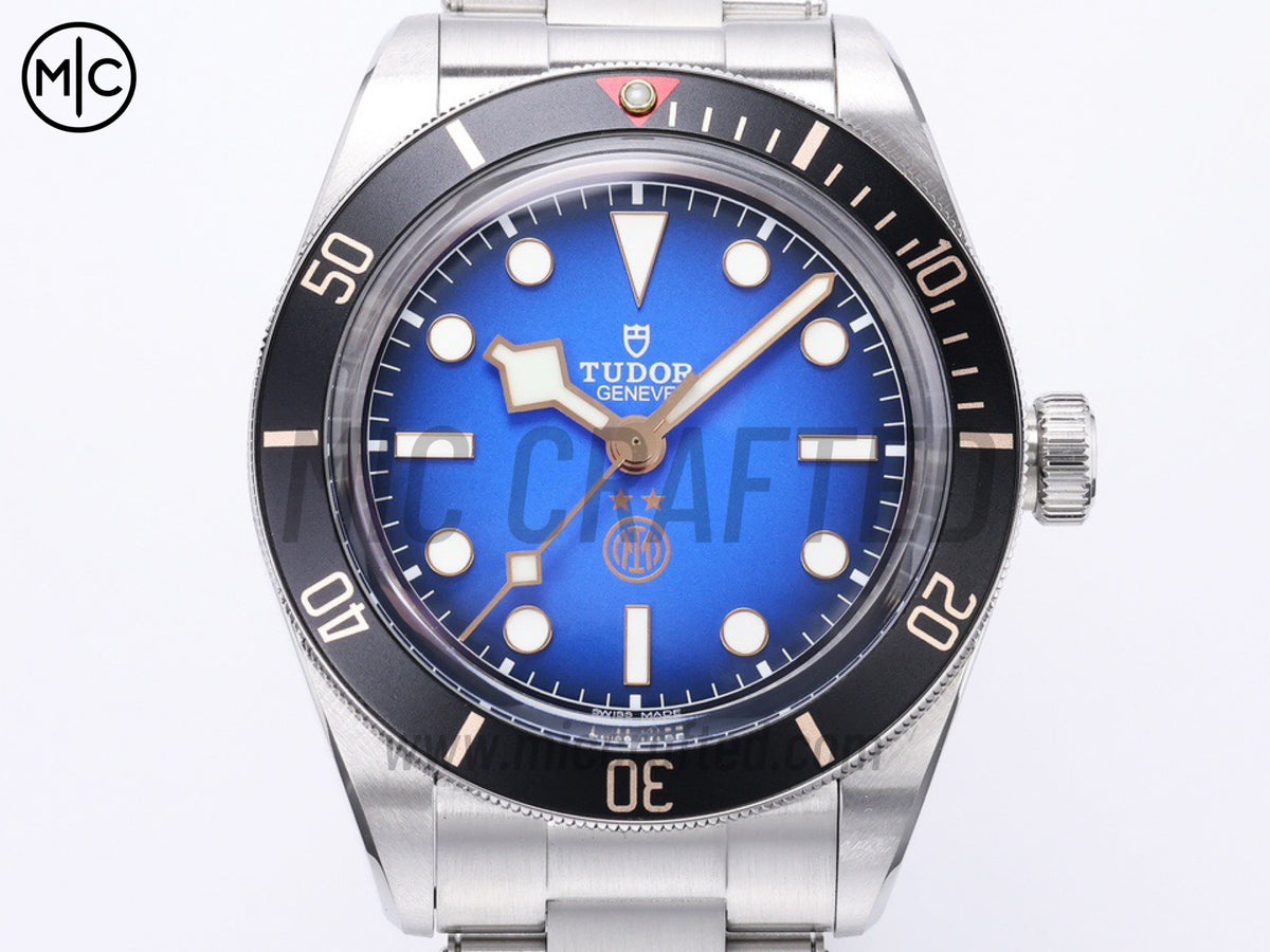 Black Bay Fifty Eight 39mm「國際米蘭」SS 藍色錶盤配鉚釘錶鏈 - 尊享版