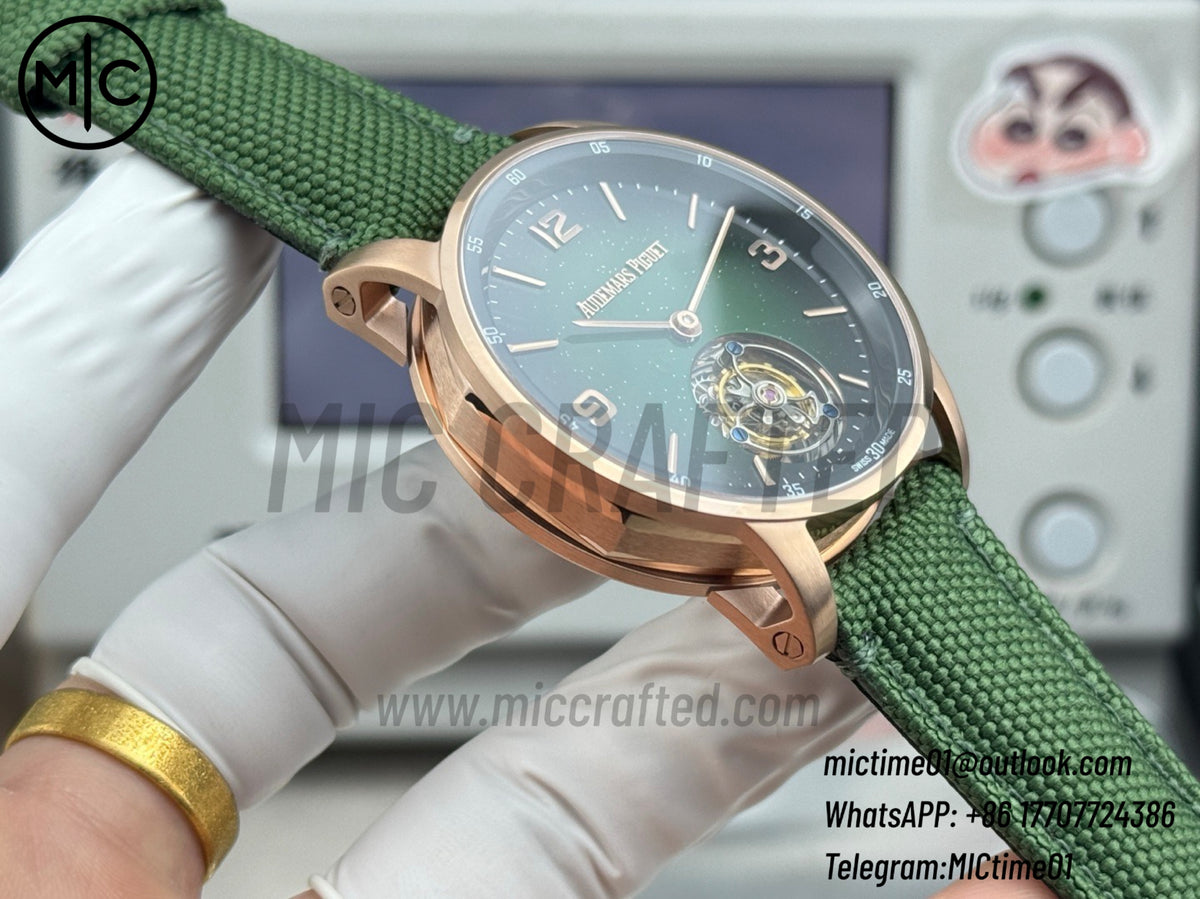 Code 11.59 26396NR 41mm RG 陀飛輪 漸層綠色錶盤 綠色皮革錶帶 – 尊貴版