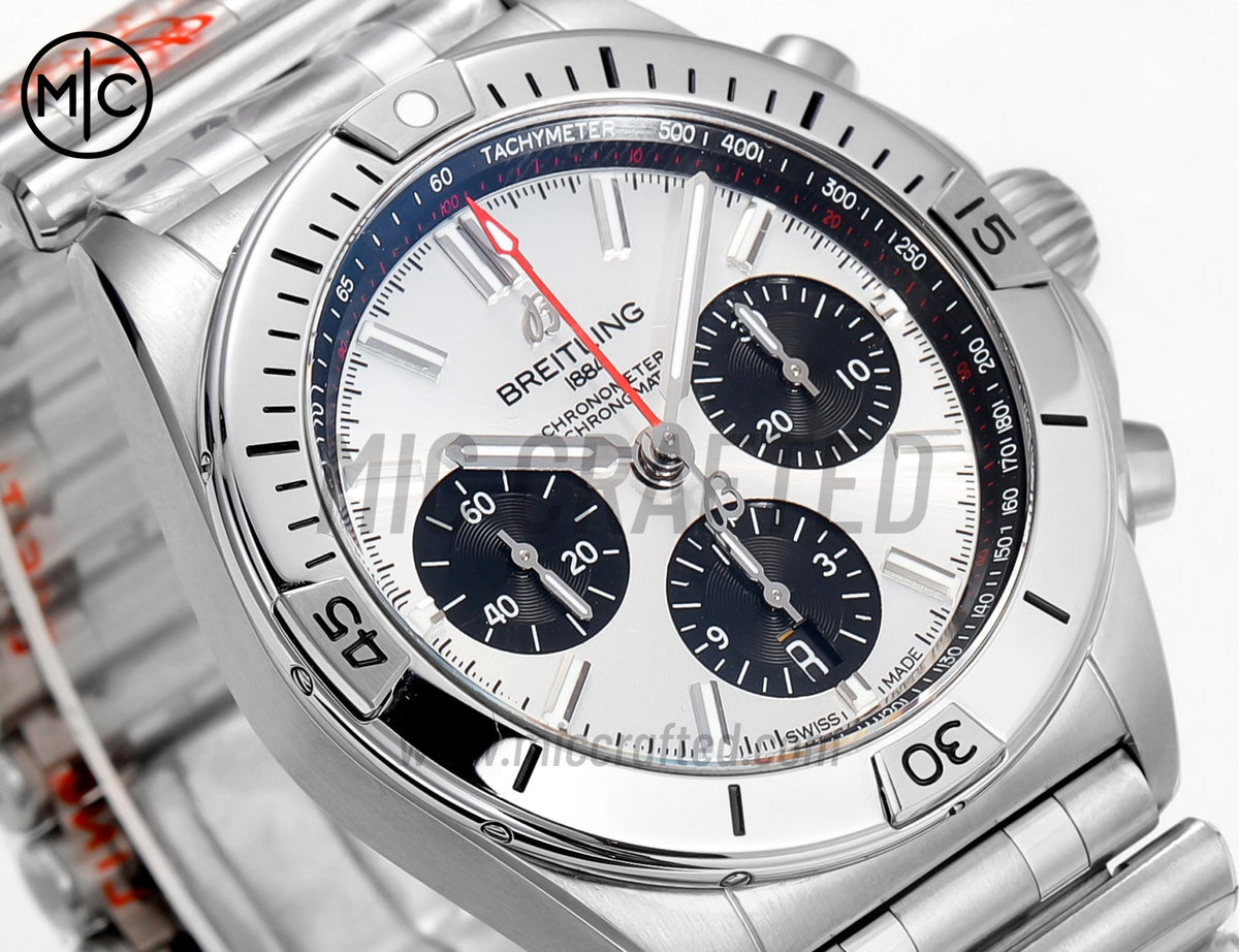 Chronomat B01 42mm SS 銀黑色錶盤配 SS 錶鏈 - 尊享版