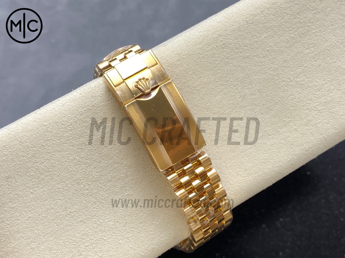 GMT-Master II 126718 GRNR 虎眼石錶盤配 YG Jubilee 錶鏈 - 尊享版