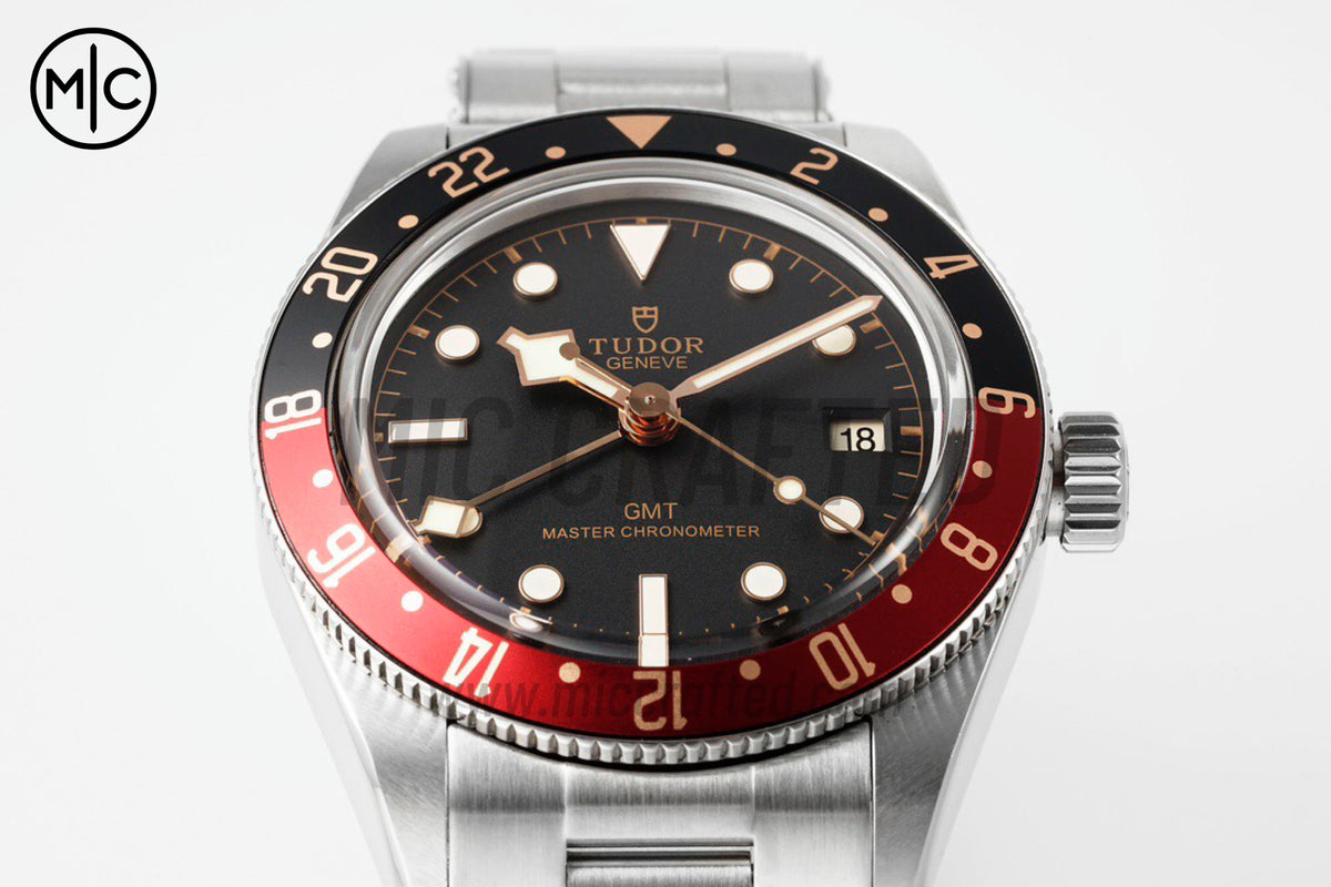 Black Bay 58 GMT 39mm Black/Red SS Black Dial on Rivet Bracelet – Premium Edition
