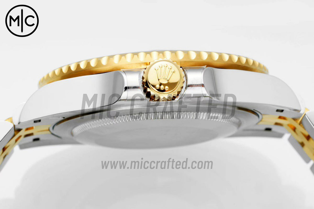 GMT Master II 126713 GRNR 黑色錶盤，搭配蠔式五珠錶帶 - 高級版
