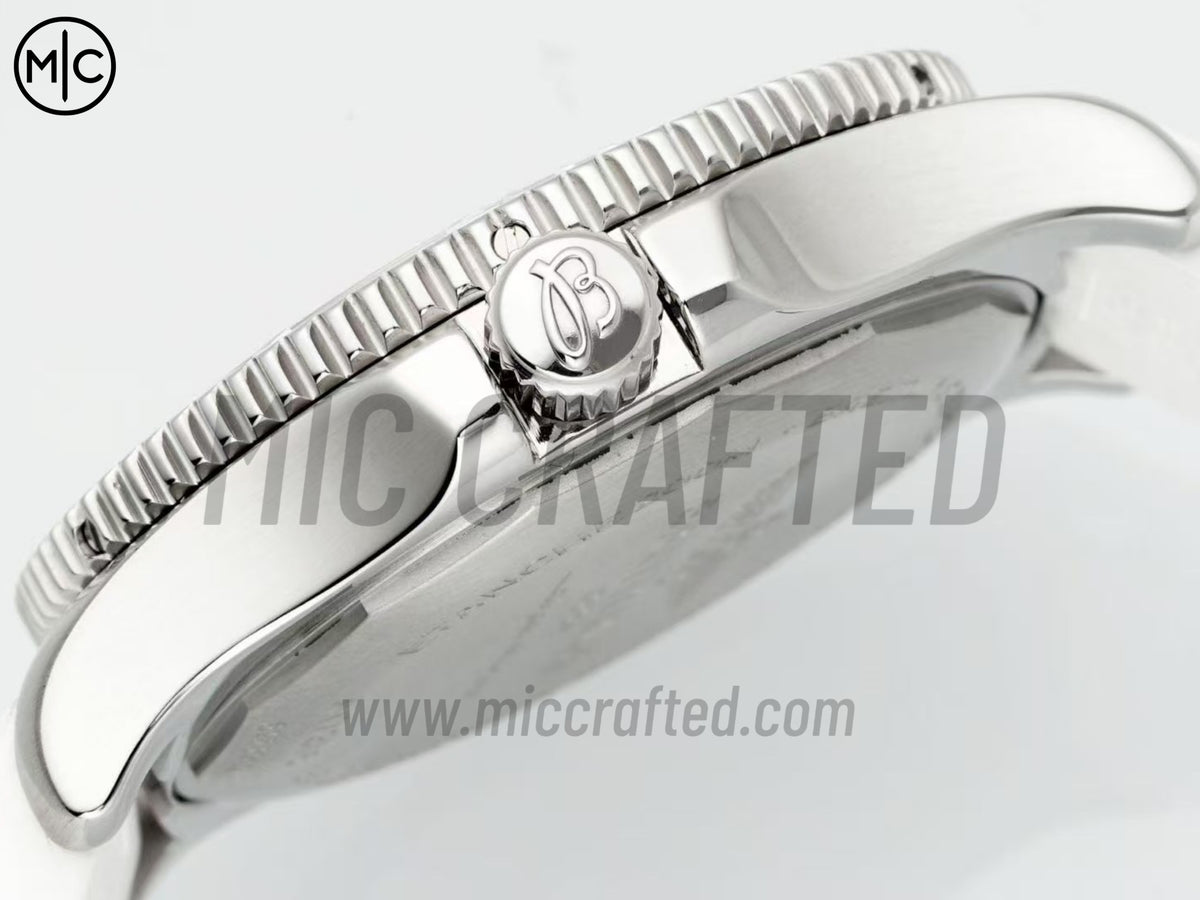 Superocean Automatic 36mm 不鏽鋼白色錶面、白色錶圈搭配白色橡膠錶帶 - 尊貴版