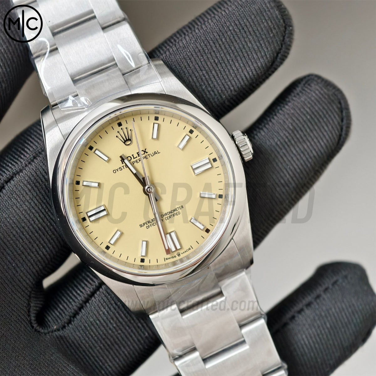 Oyster Perpetual 126000 36毫米 904L 精鋼 2025 米色錶盤 - 高級版