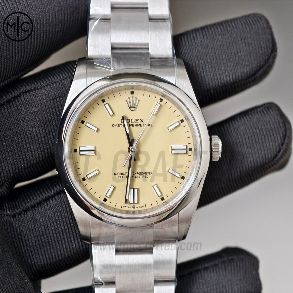 Oyster Perpetual 126000 36毫米 904L 精鋼 2025 米色錶盤 - 高級版