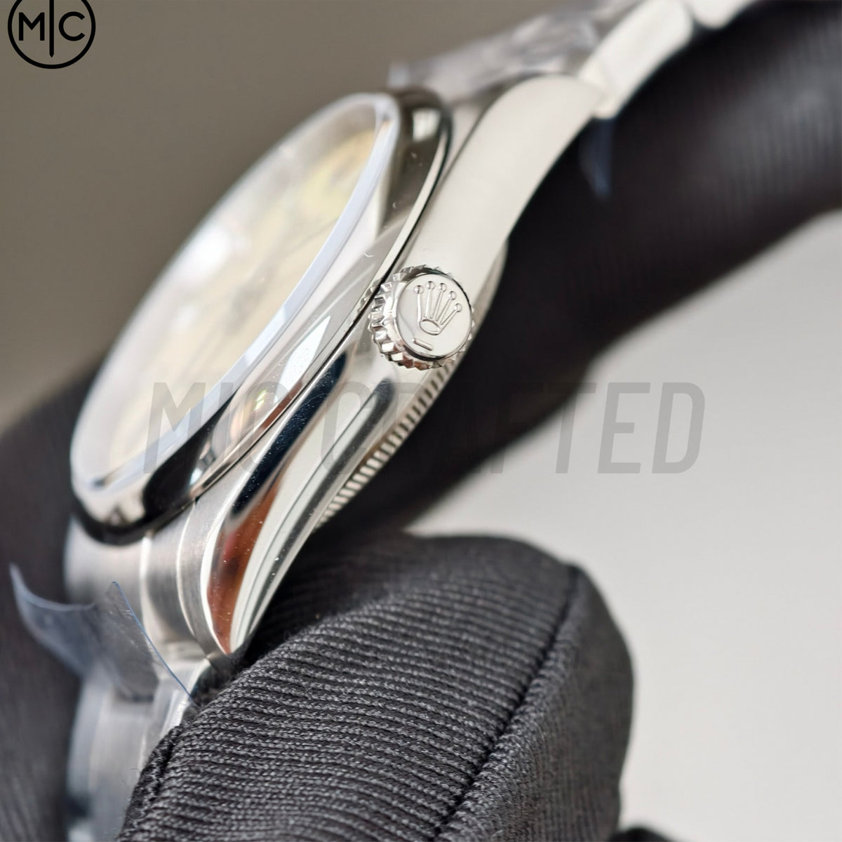 Oyster Perpetual 126000 36毫米 904L 精鋼 2025 米色錶盤 - 高級版