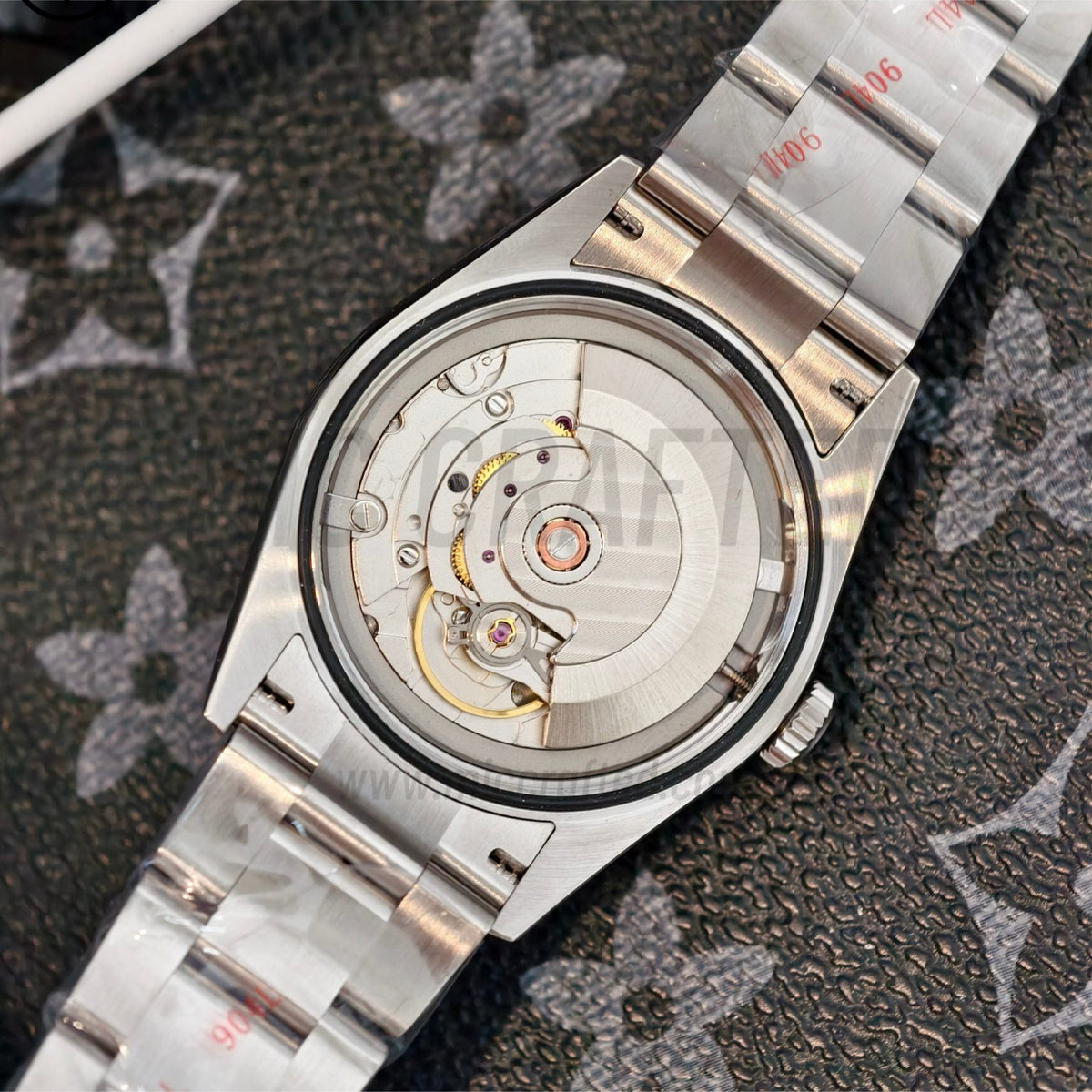 Oyster Perpetual 126000 36毫米 904L 精鋼 2025 米色錶盤 - 高級版