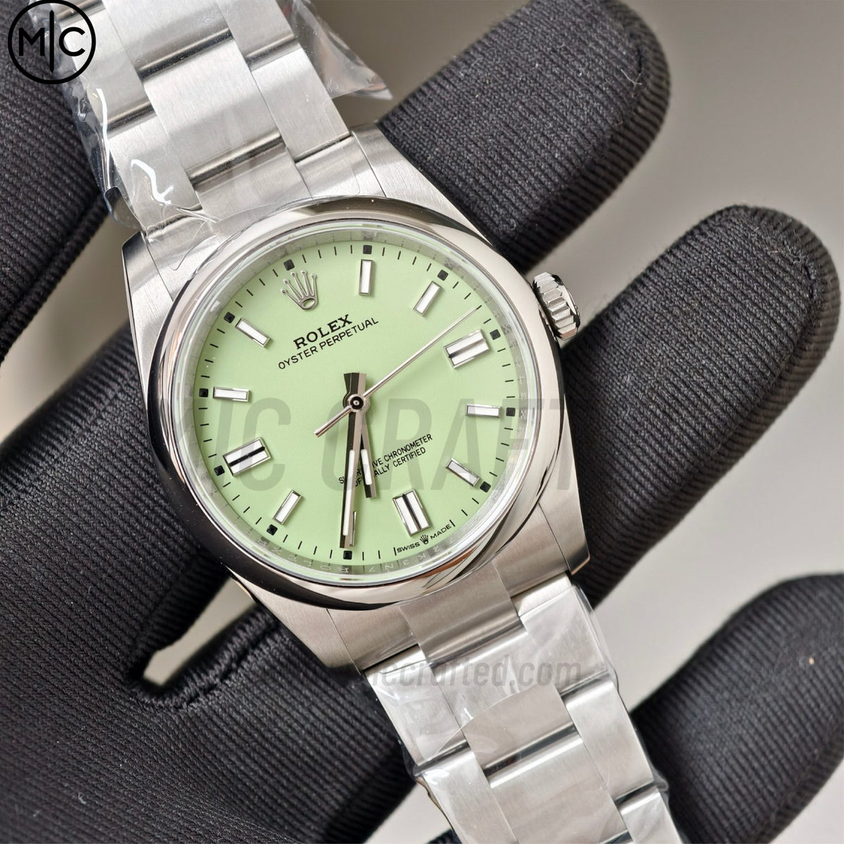Oyster Perpetual 126000 36毫米 904L 精鋼 牛油果色錶盤 - 高級版