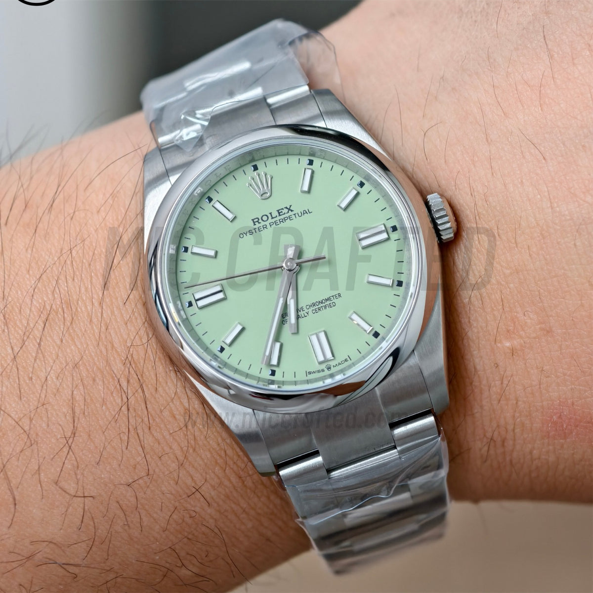 Oyster Perpetual 126000 36毫米 904L 精鋼 牛油果色錶盤 - 高級版