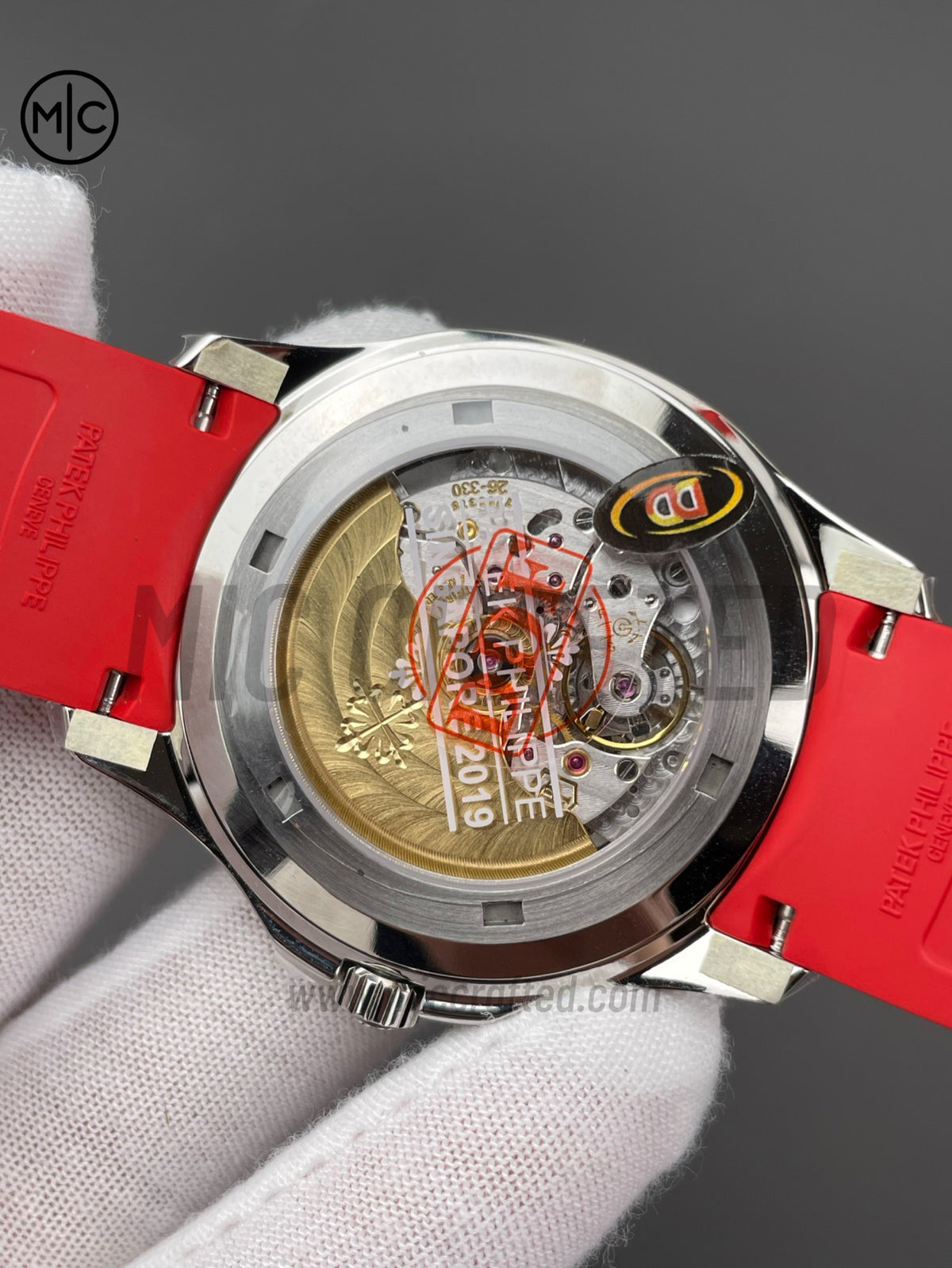 Aquanaut 5167 SS 新加坡黑色錶盤配紅色橡膠錶帶 - 高級版