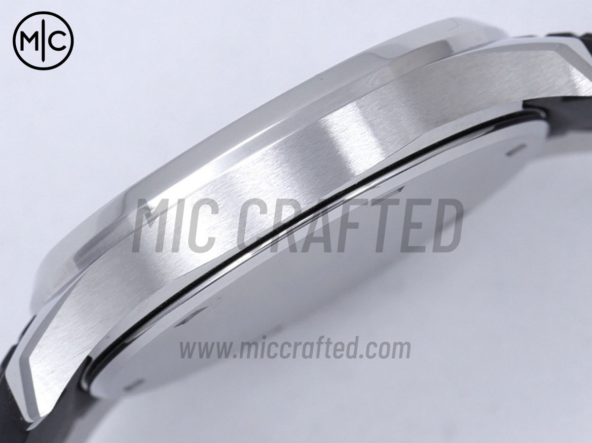 Aquanaut 5267 38.8mm SS 黑色紋理錶盤配黑色橡膠錶帶 石英 - 高級版