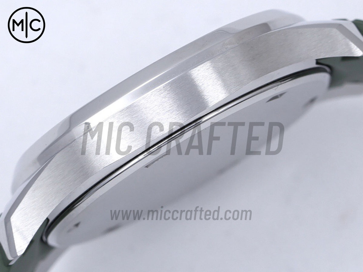 Aquanaut 5267 38.8mm SS 綠色紋理錶盤配綠色橡膠錶帶 石英 - 高級版