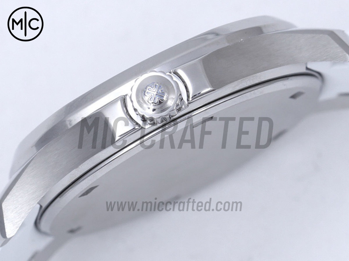Aquanaut 5267 38.8mm SS 白色紋理錶盤配白色橡膠錶帶 石英 - 高級版