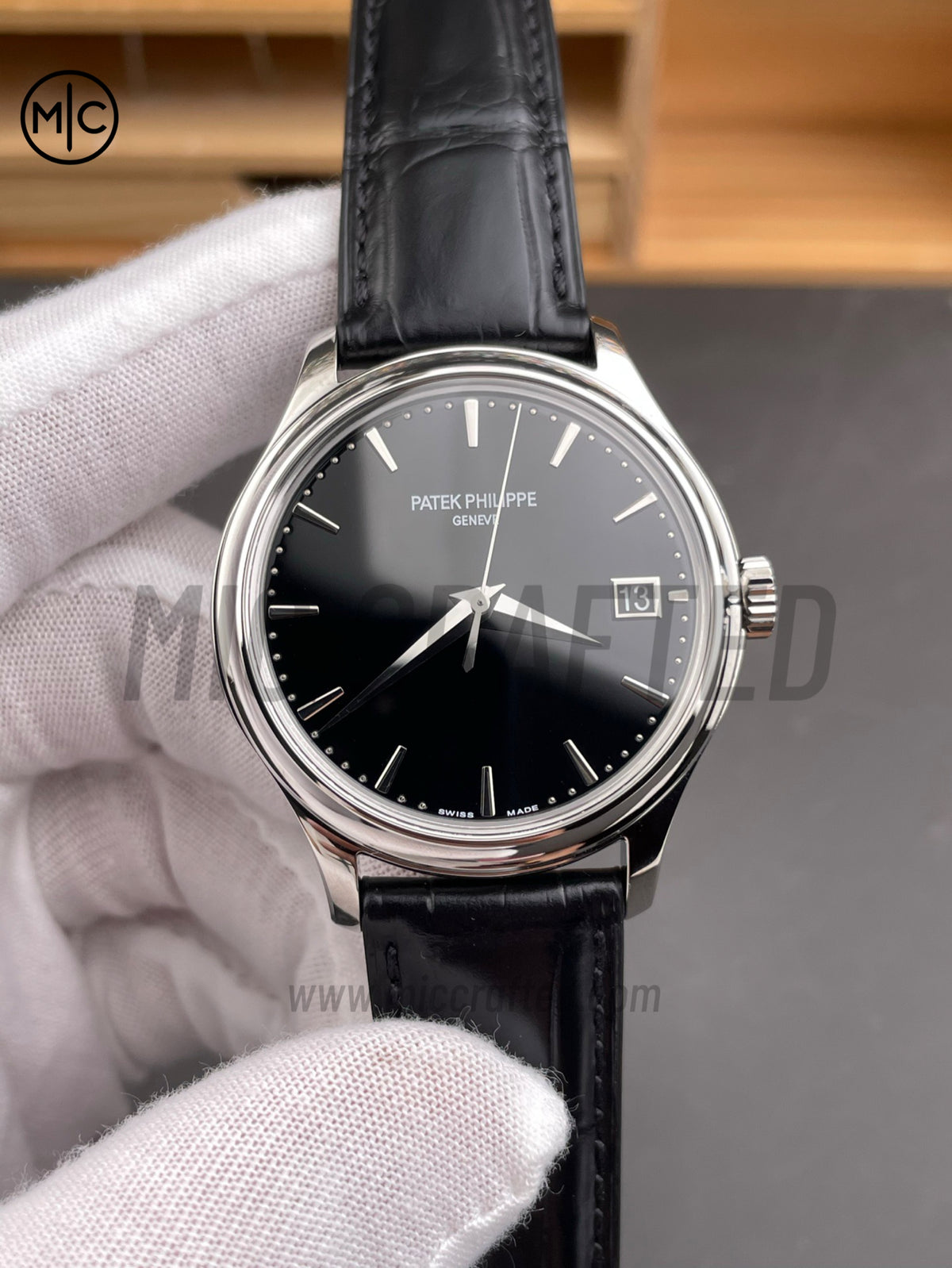 Calatrava 5227 39mm SS 黑色錶盤配黑色皮革錶帶 - 高級版