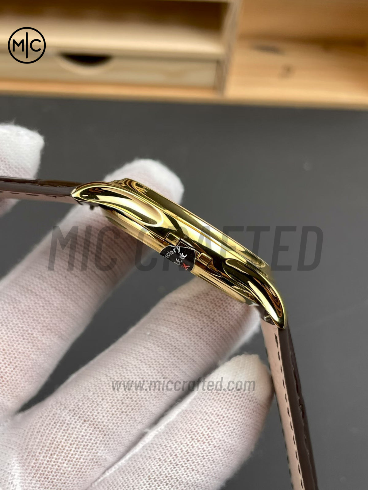 Calatrava 5227R 39mm YG 白色錶盤配棕色皮革錶帶 - 高級版