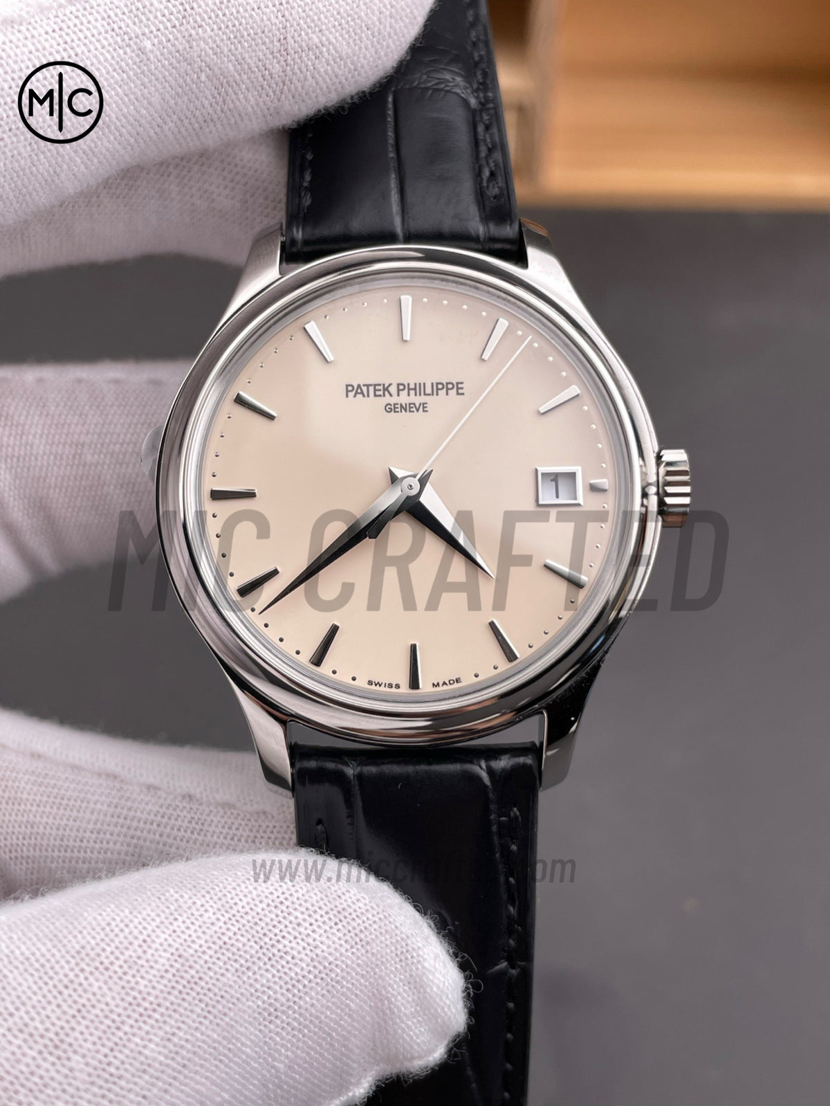 Calatrava 5227 39mm SS 白色錶盤配棕色皮革錶帶 - 高級版