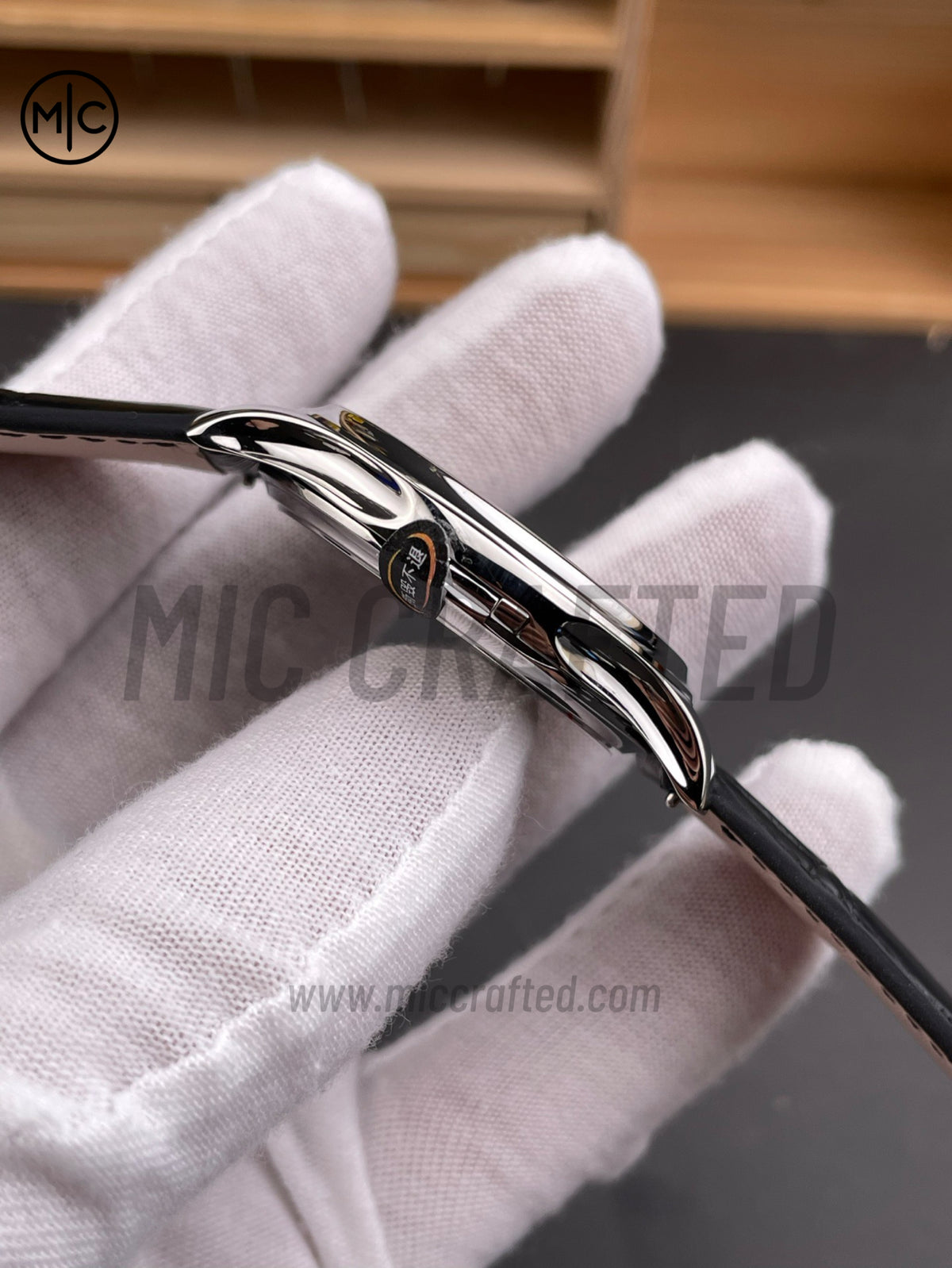 Calatrava 5227 39mm SS 白色錶盤配棕色皮革錶帶 - 高級版