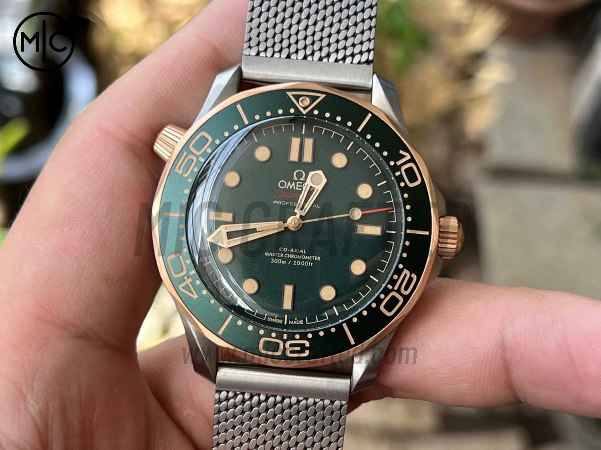 Seamaster 300M 42mm 潛水鈦金屬/青銅綠色錶盤配鈦金屬網帶 - 高級版