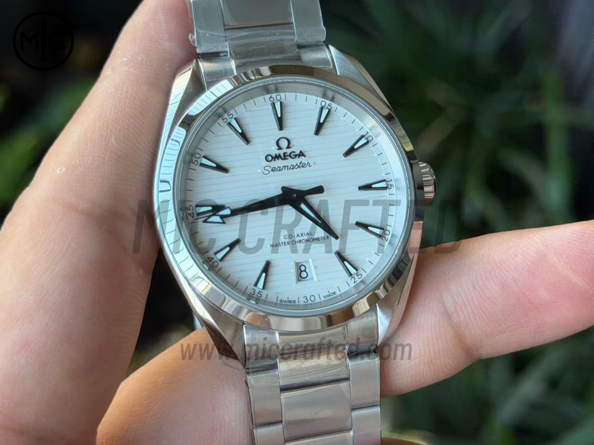 Aqua Terra 150M 38mm Master Chronometers 白色錶盤配 SS 錶鏈 - 高級版
