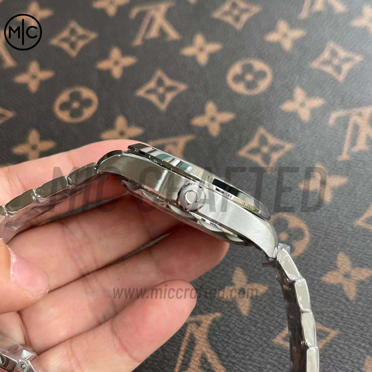 Aqua Terra 150M 41mm 大師天文台腕錶 淺藍色錶面 配精鋼錶鏈 - 高級版