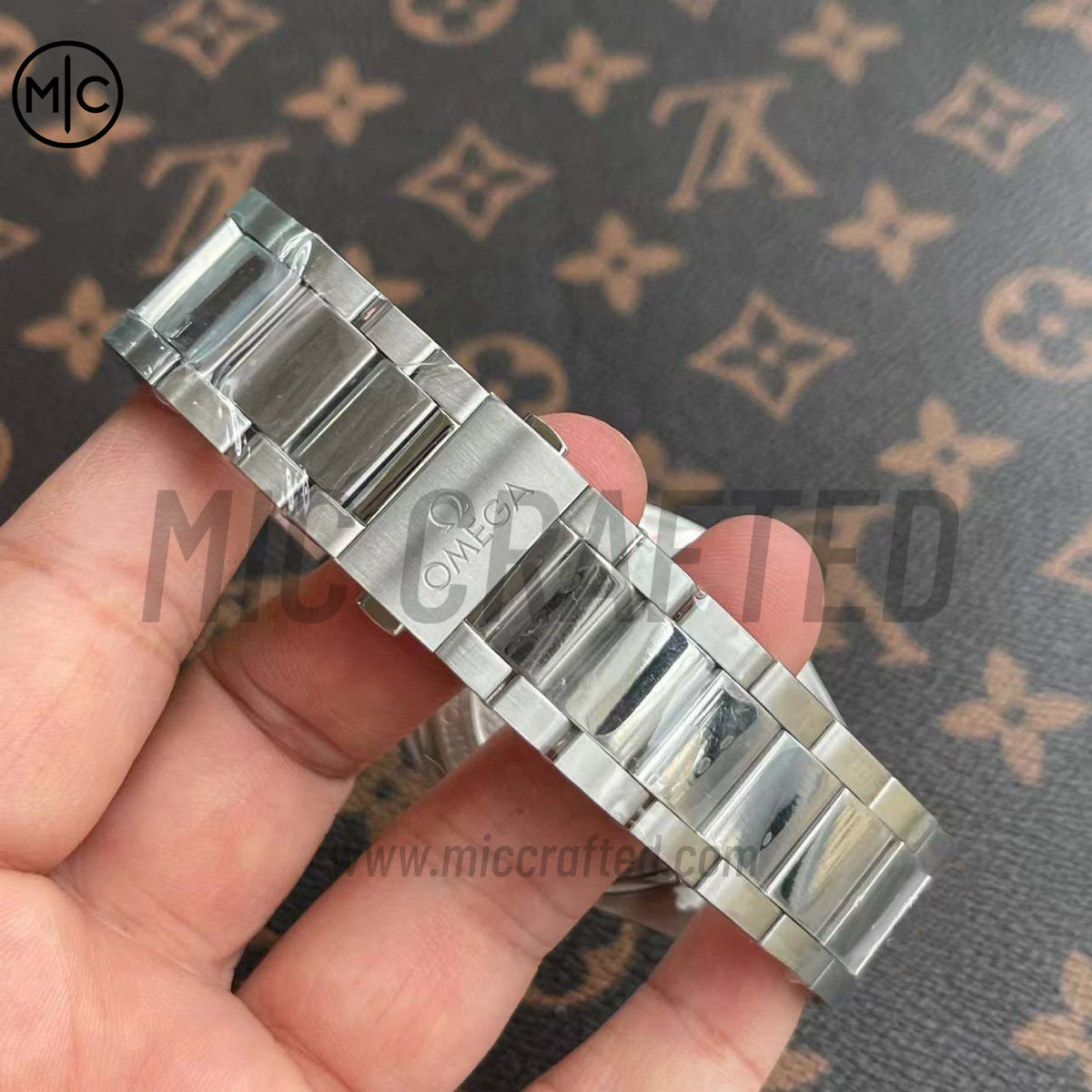 Aqua Terra 150M 41mm 大師天文台腕錶 淺藍色錶面 配精鋼錶鏈 - 高級版