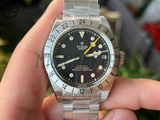 Black Bay Pro M79470 39mm GMT SS Black Dial on SS Bracelet – Premium Edition