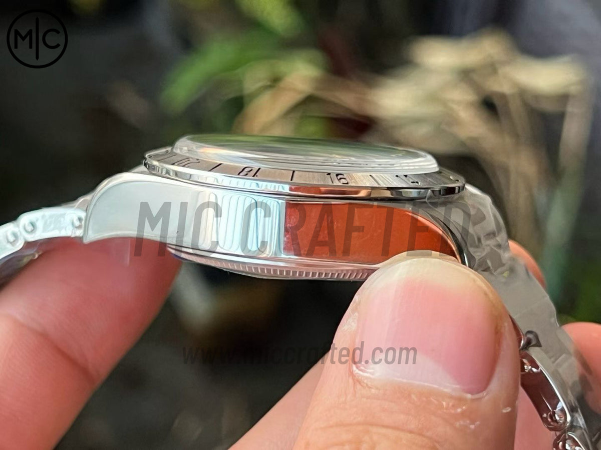 Black Bay Pro M79470 39mm GMT 不鏽鋼 黑色錶盤搭配不鏽鋼錶鏈 - 尊享版