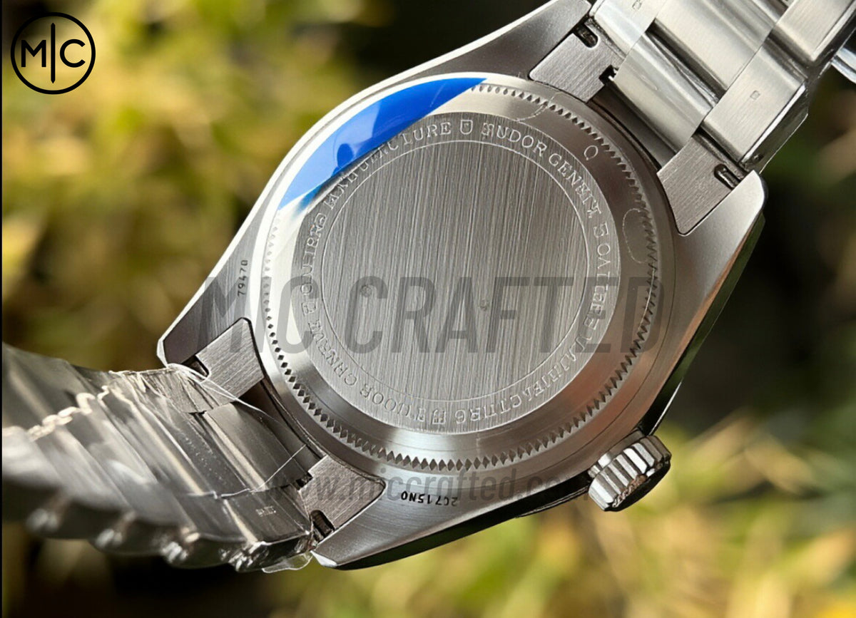 Black Bay Pro M79470 39mm GMT 不鏽鋼 黑色錶盤搭配不鏽鋼錶鏈 - 尊享版
