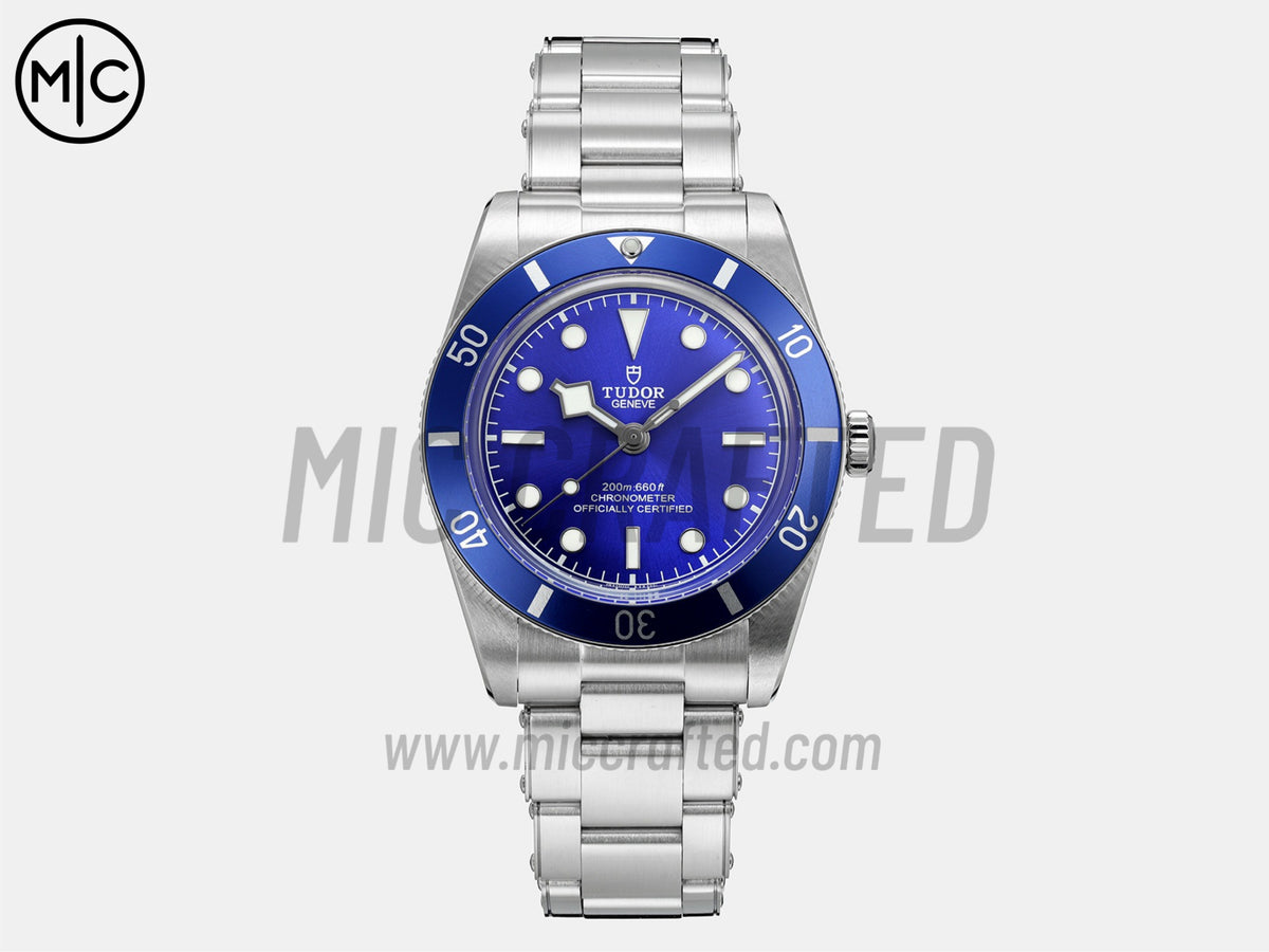 Black Bay Fifty Four 37mm 不鏽鋼 藍色錶盤搭配鉚釘錶鏈 - 尊享版
