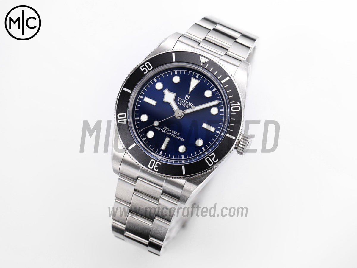 Black Bay Sixty Eight 43mm SS Blue Dial on Rivet Strap – Premium Edition