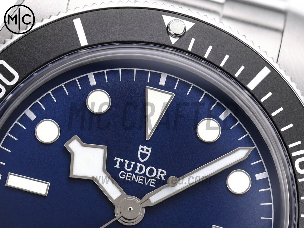 Black Bay Sixty Eight 43mm SS Blue Dial on Rivet Strap – Premium Edition