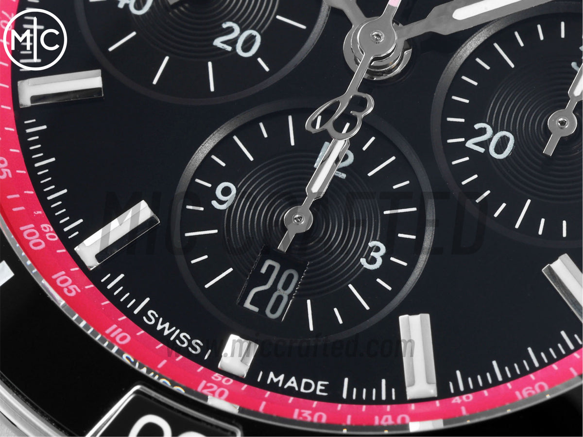 Super Chronomat B01 44mm SS 黑色/紅色錶盤配 SS 錶鏈 - 尊享版