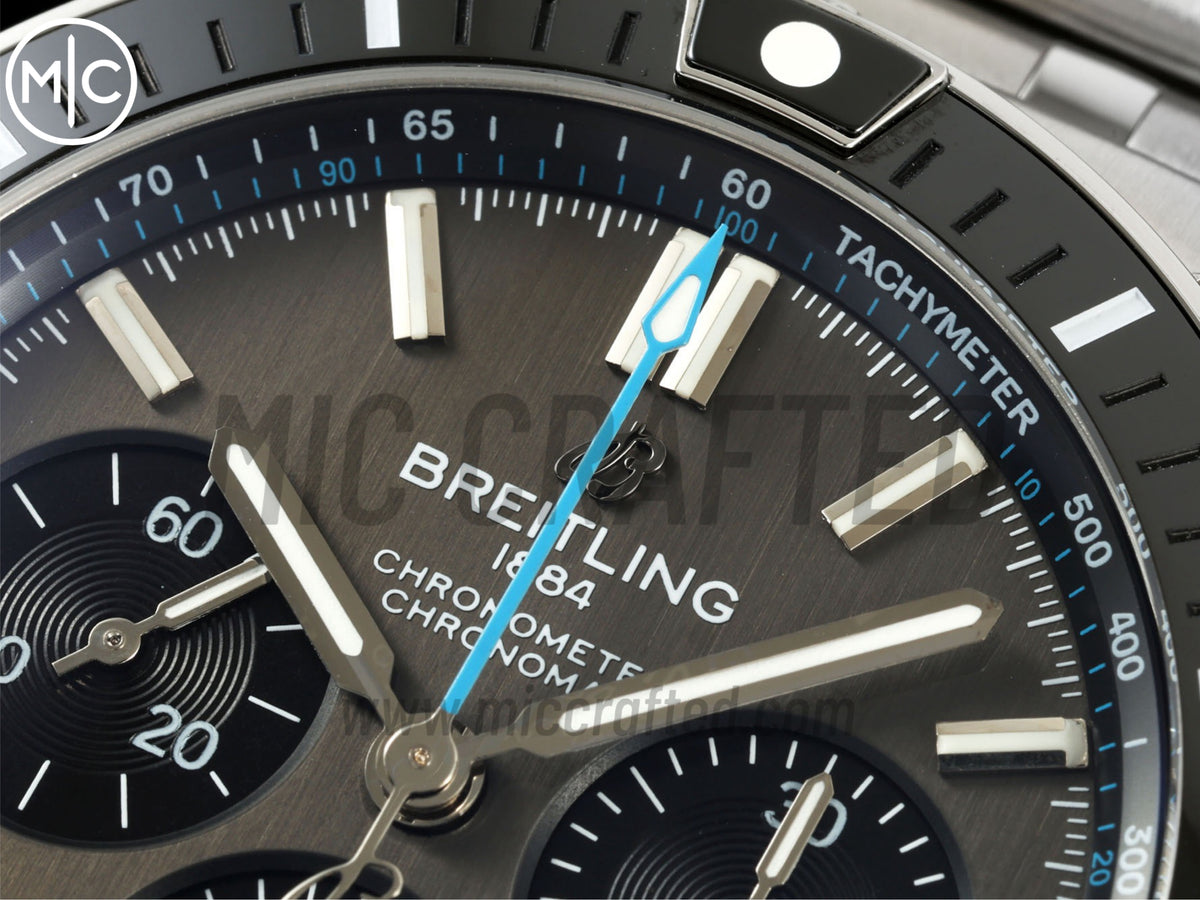 Super Chronomat B01 44mm SS 灰色錶盤配 SS 錶鏈 - 尊享版