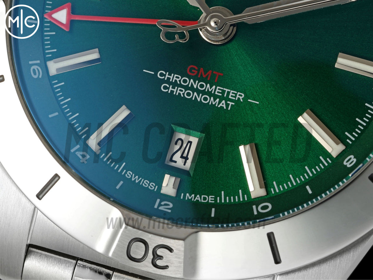 Chronomat GMT 40mm SS 深綠色錶盤配 SS 錶鏈 - 尊貴版