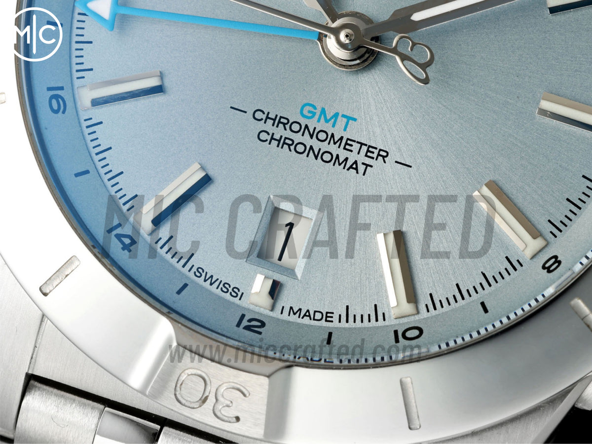 Chronomat GMT 40mm SS 冰藍色錶盤配 SS 錶鏈 - 尊貴版